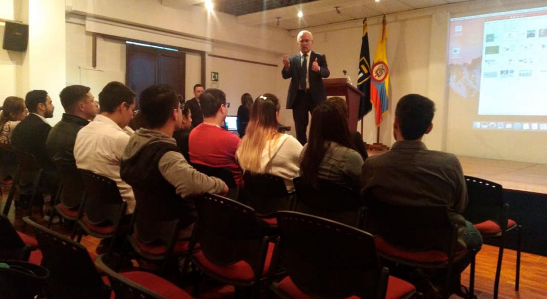 Visita del contador general de la nación a Unitec Visita del contador general de la nación a Unitec