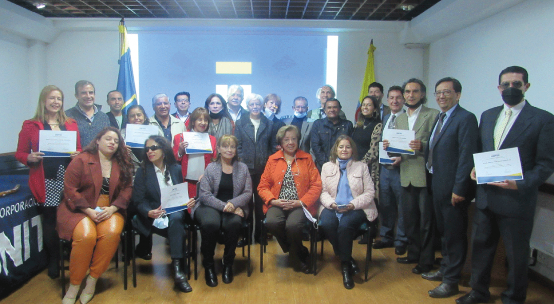 Unitec y la Alcaldía local de Chapinero entregan diplomas de formación continua a personas de la tercera edad Unitec y la Alcaldía local de Chapinero entregan diplomas de formación continua a personas de la tercera edad