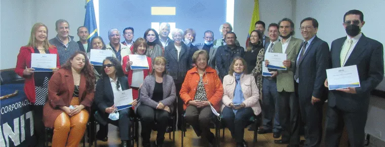 Unitec y la Alcaldía local de Chapinero entregan diplomas de formación continua a personas de la tercera edad